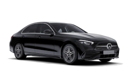 La nueva Clase C ha crecido con respecto a su modelo antecesor. Un vehículo que apasiona en su conjunto. Deportividad y elegancia en cada una de sus variantes. La impresión de coche potente en el exterior se confirma también en el interior del habitáculo.
