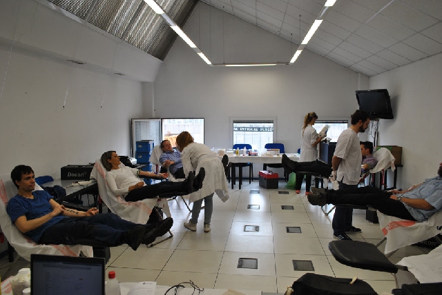 Los trabajadores de Ágreda Automóvil se suman a una nueva jornada de donación de sangre