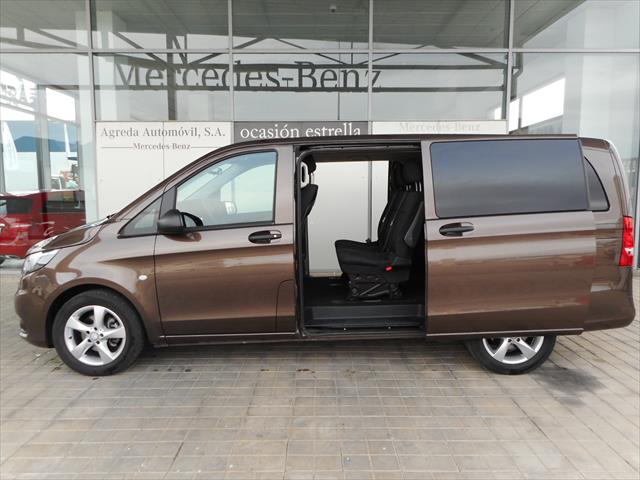 Porque quemado Por el contrario Mercedes Benz VITO 114 CDI TOURER PRO LARGA AUTOMATICA de segunda mano,  Diesel Marron Dolomita Met del 2017 con 31.302 km en Zaragoza